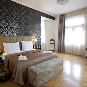 Otel Deminka Palace