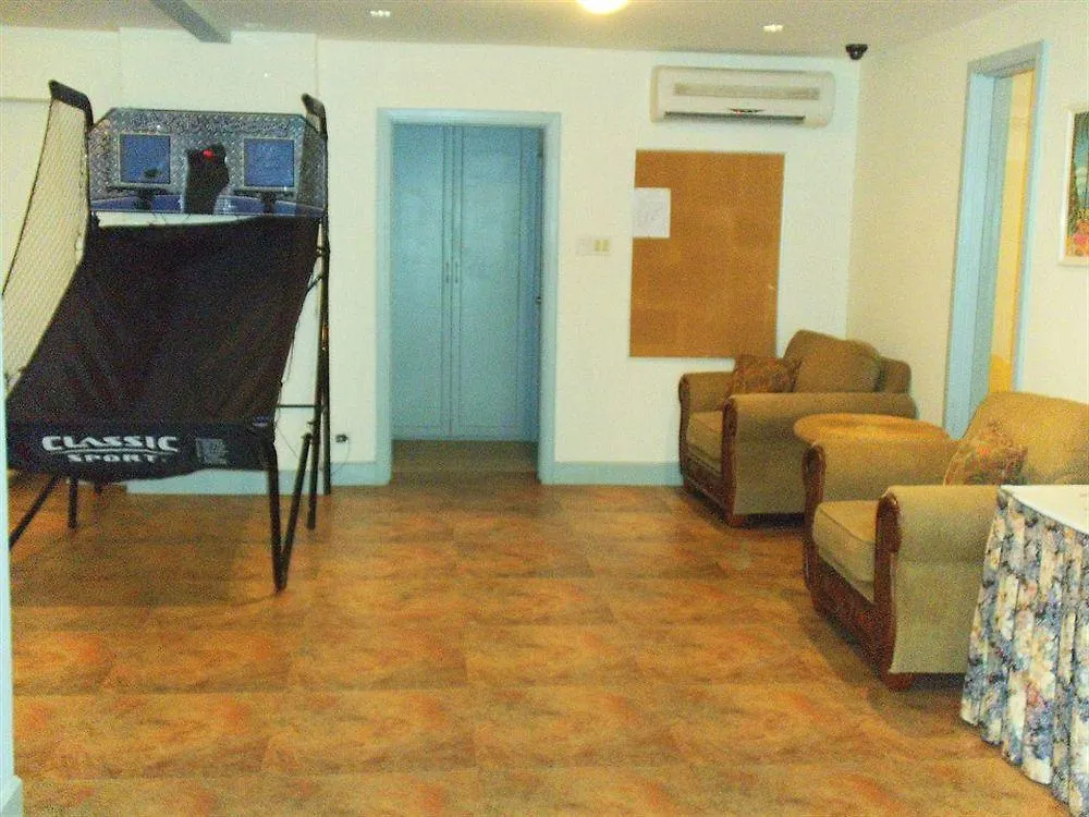 Savannah Beach Бриджтаун 4*,